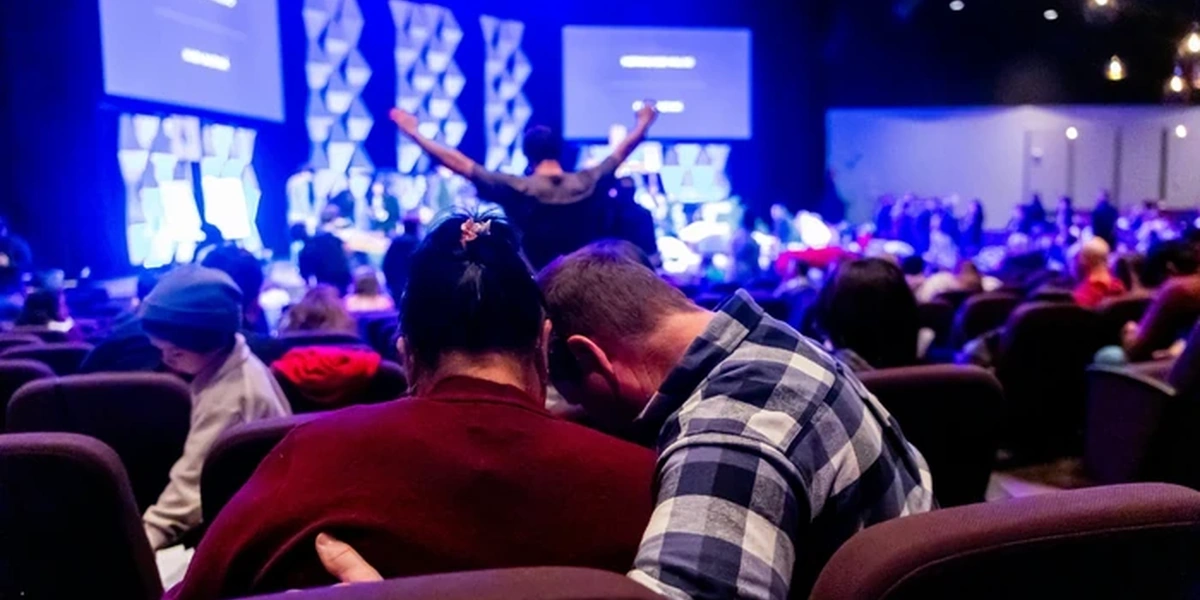 Family At Hope Church, Church in Blaine, MN